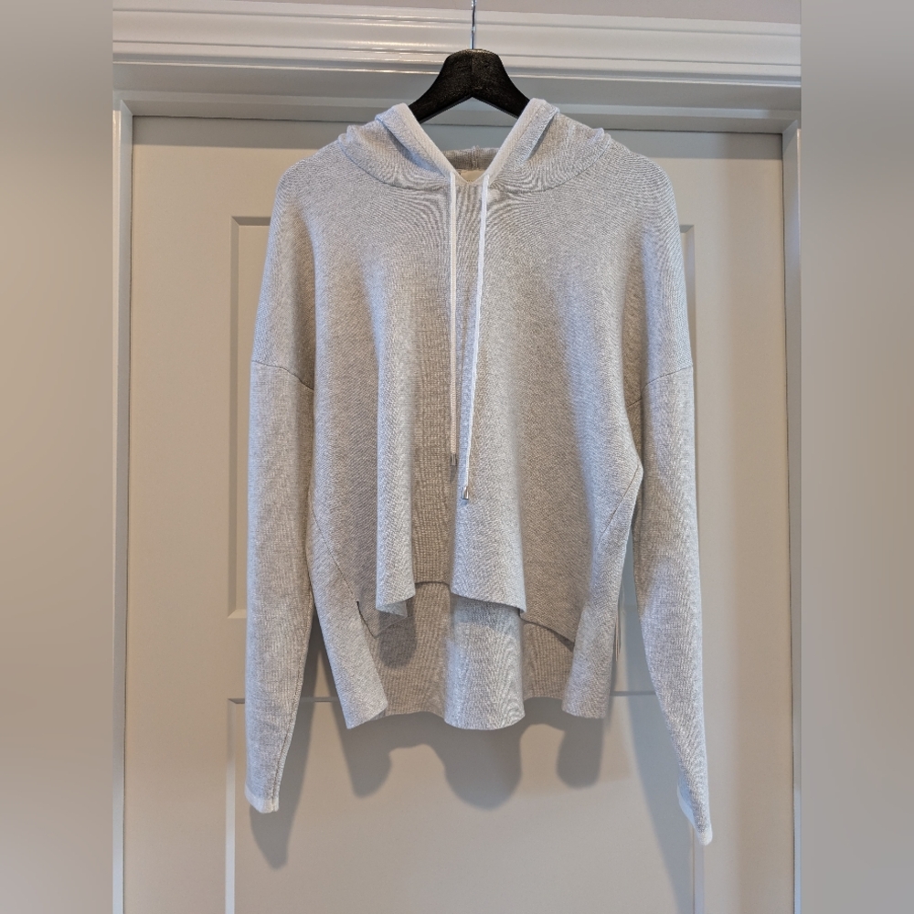 Cyrus Women's Gray/Cream Hooded Sweater Medium NEW